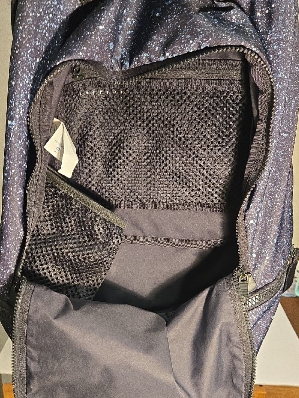 Lululemon City Adventurer Backpack 17L - Picture 4 of 8
